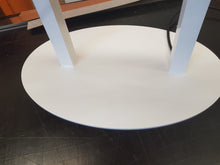 Lade das Bild in den Galerie-Viewer, Apotheken "A", Standversion, einseitig, Profil 1, Neonausleuchtung, 600 x 600 x 100/ 120 mm